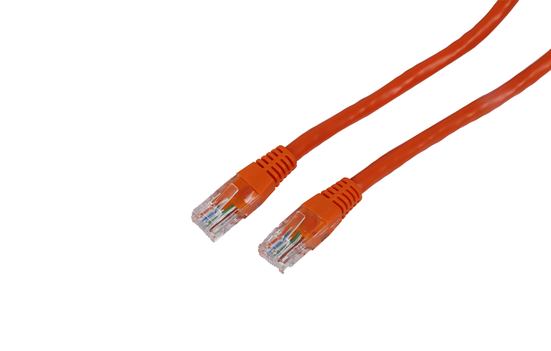 How does UTP (Unshielded Twisted Pair) technology work in Cat5 cables?