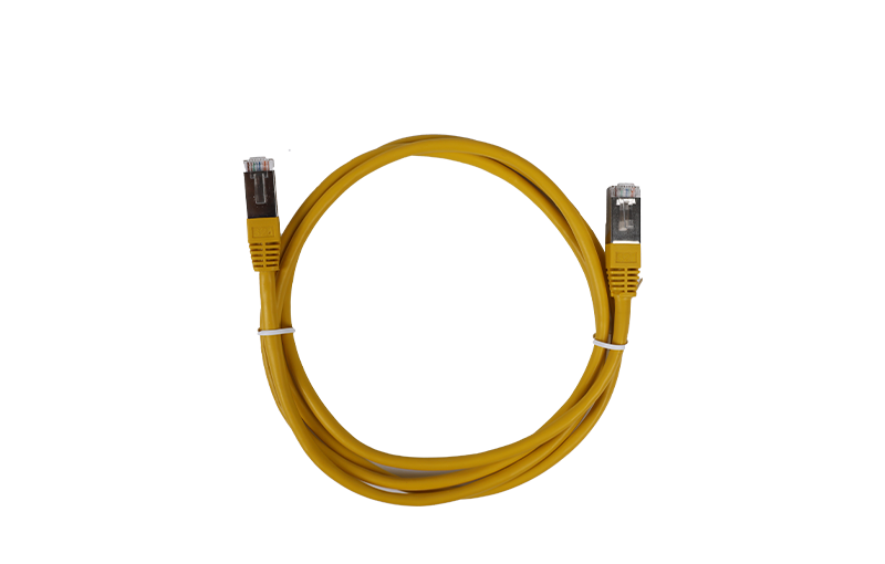 UTP Cat7 Patch Cord Cable vs. Fiber Optic: Which Offers Better Cost and Speed for Short-Range Connections?